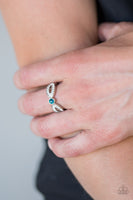 Extra Side Of Elegance   Rings    732-Lovelee's Treasures-blue,glassy white rhinestones,jewelery,rings,white